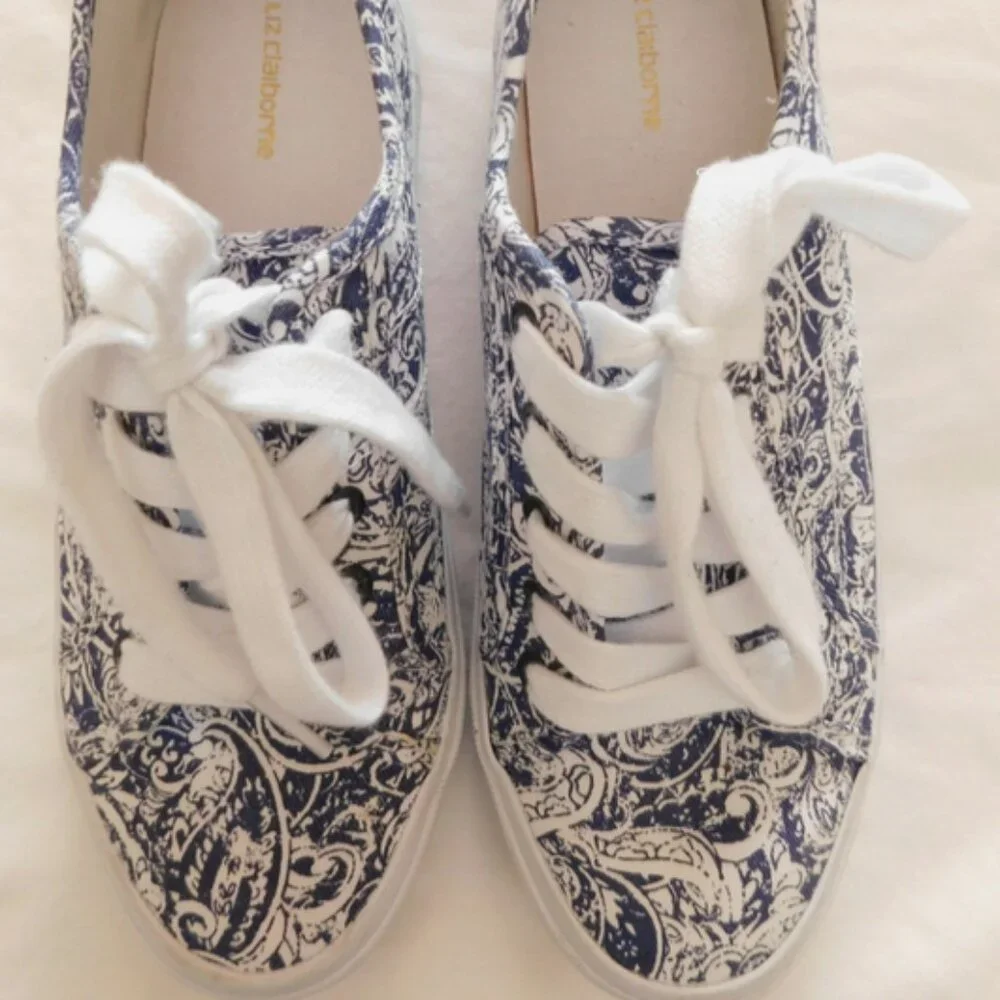 LIZ CLAIBORNE Women’s Sneakers Paisley Size 7 M Canvas Preowned Nice